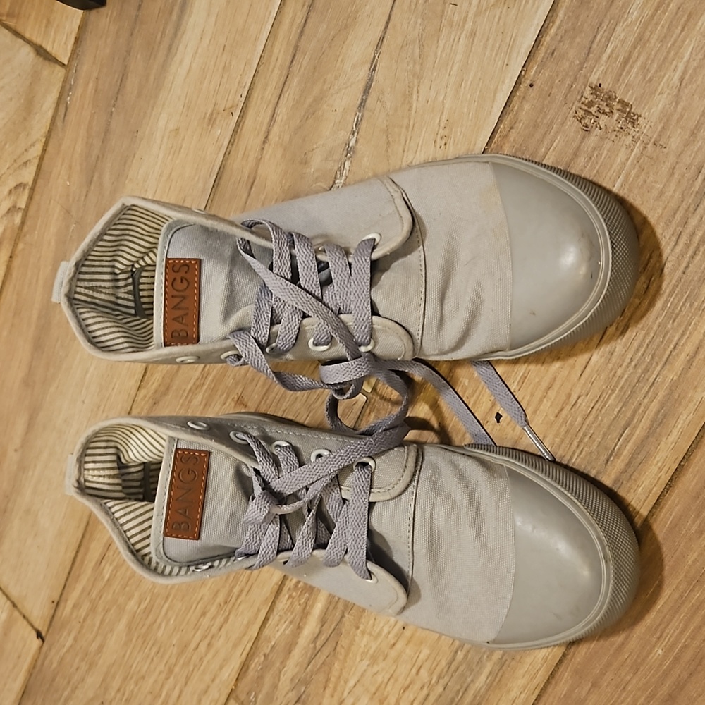 Bangs women's size 7 sneakers